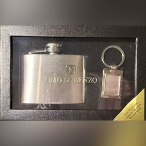 Umo Lorenzo 4 Oz Stainless Steel Hip Flask and Keychain Set